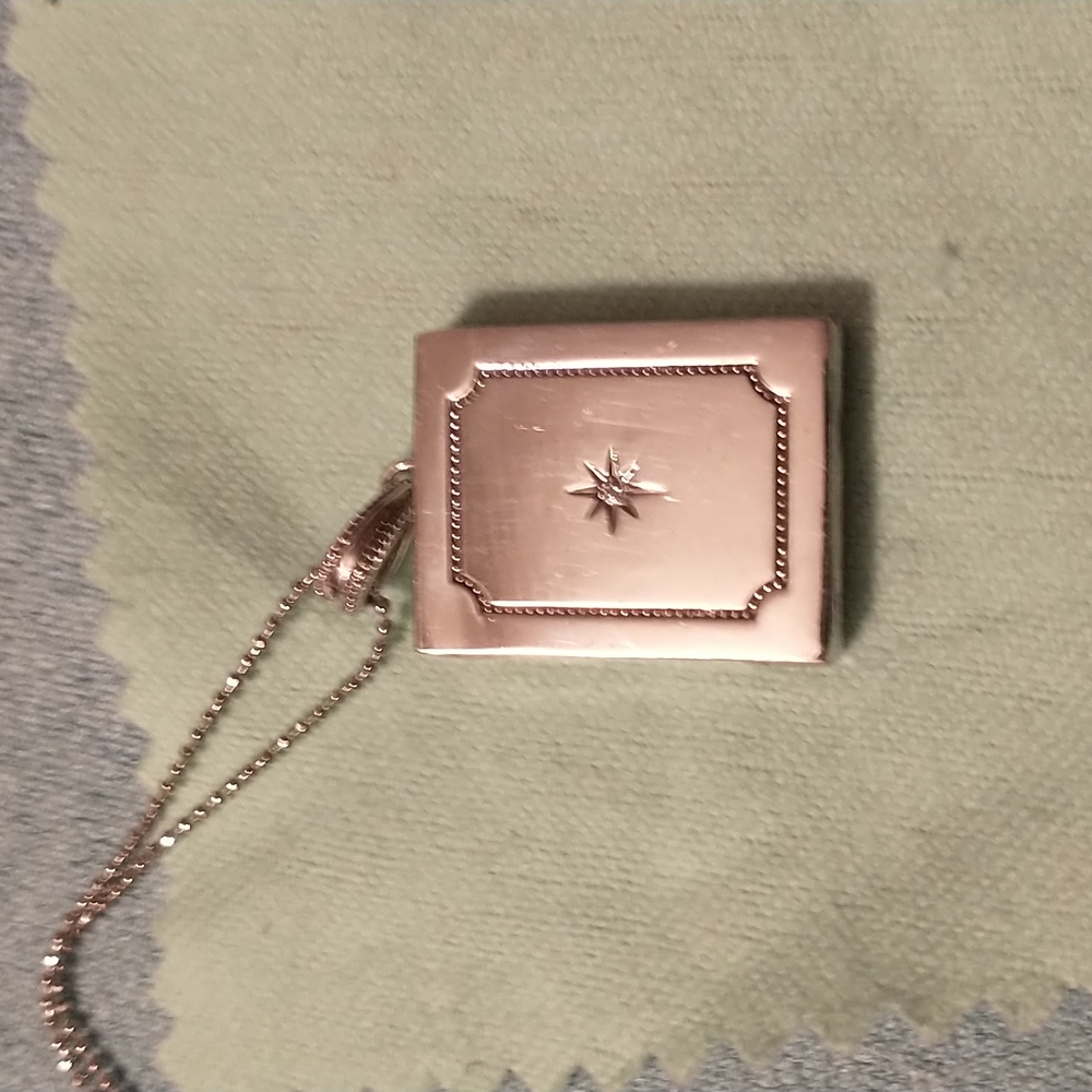 Origami Owl Gratitude Locket